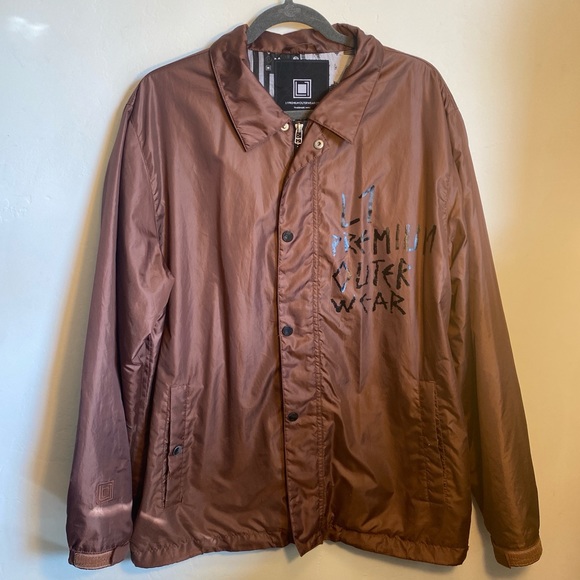 L1 Outerwear Snowboard Jacket - Picture 1 of 5